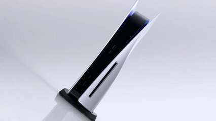 PS5 se impone a Xbox Series X vendiendo en España más del doble de unidades, pero agotando ambas