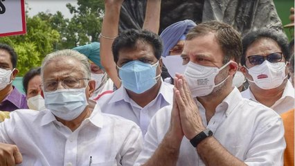 Rahul Gandhi visits Shaheed-E-Azam Bhagat Singh Park