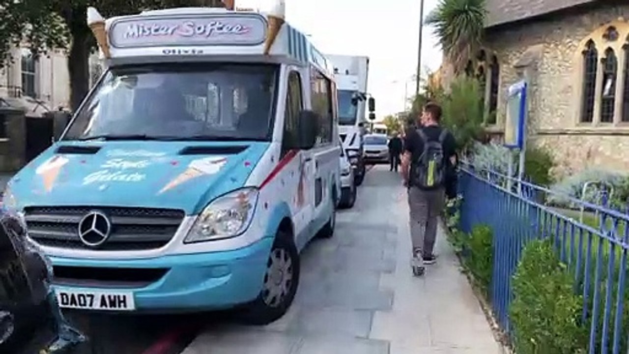 Spritkrise: LKW-Fahrer der britischen Armee sollen einspringen