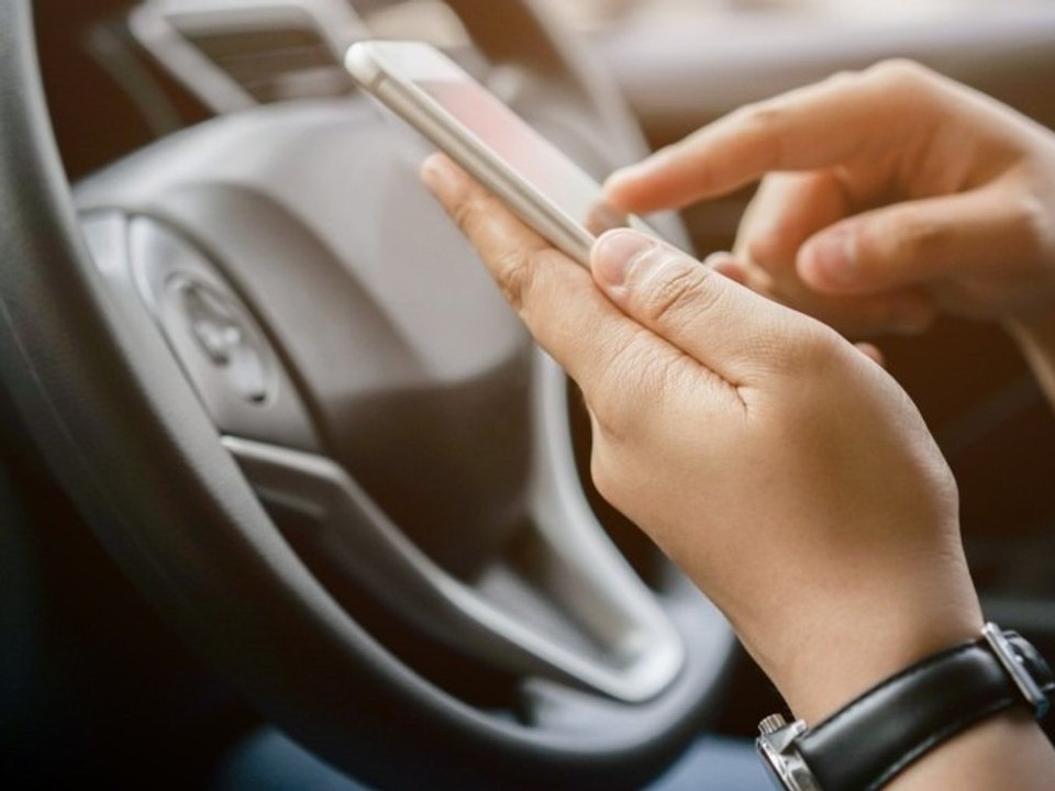 'Nicht zu gebrauchen': Digitaler Führerschein sorgt für Ärger
