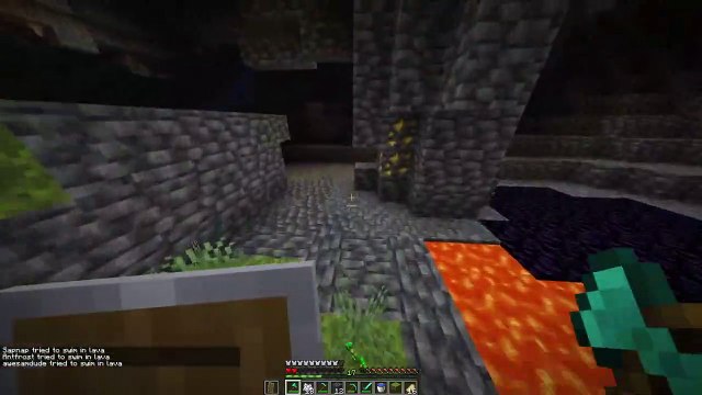 Minecraft Speedrunner VS 5 Hunters FINALE