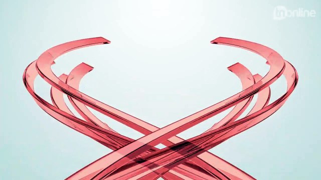 Jovens dançam em cima de carro funerário em baile funk