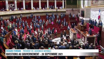 L'Assemblée nationale a observé une minute de silence en mémoire du caporal-chef Maxime Blasco, tué au combat au Mali vendredi: "C'est un homme exceptionnel, un héros, qui est tombé au combat" - VIDEO