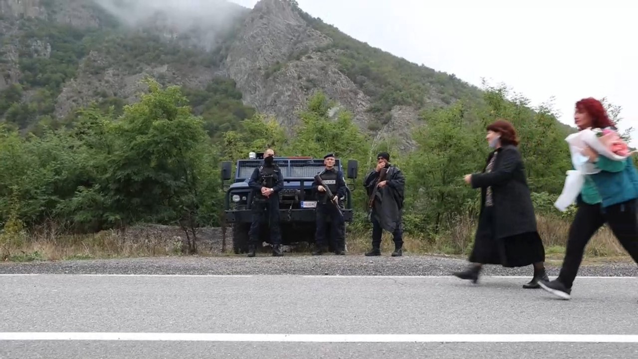 Las claves de la "crisis de las matrículas" que enfrenta a Kosovo y Serbia