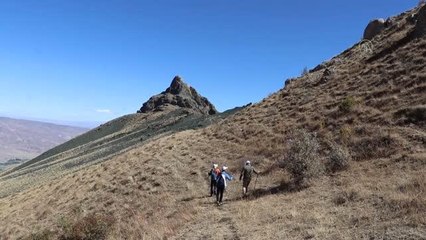 Iğdırlı dağcılar "Avrupa Spor Haftası"nı Rağbet Dağı'nın zirvesinde kutladı