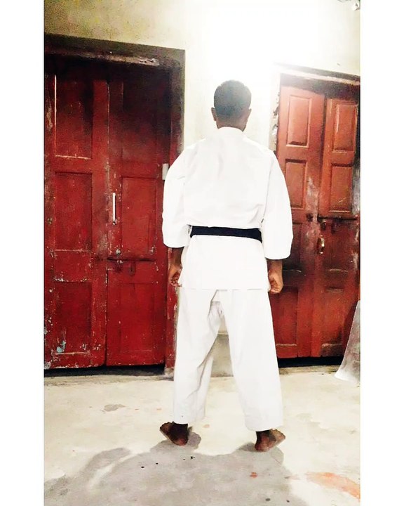 Backside elbow attcak