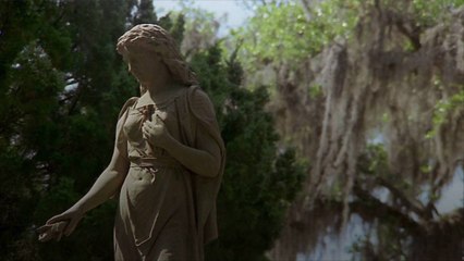 The Hauntingly Beautiful History of Savannah's Bonaventure Cemetery