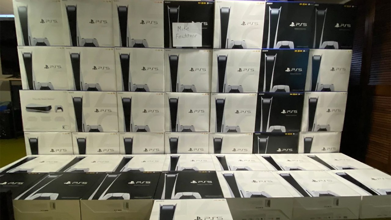 Des photos de PS5 vendues des milliers de dollars sur ebay