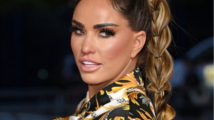 Télécharger la video: Katie Price’s family are concerned for her mental health after alleged drink-drug driving accident