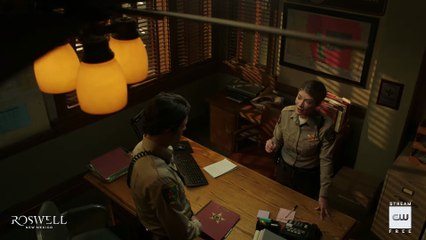 Roswell New Mexico 3x10 - Clip from Season 3 Episode 10 - Turn In Your Badge