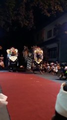 Seni budaya Bali Indonesia,tarian barong