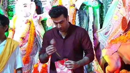 Ranbir Kapoor's LIFE | From DRUGS To GIRLFRIENDS AND MORE! | SHOCKING FACTS