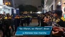 Con flores y aplausos reciben a mujeres policía, tras marcha a favor del aborto en CDMX