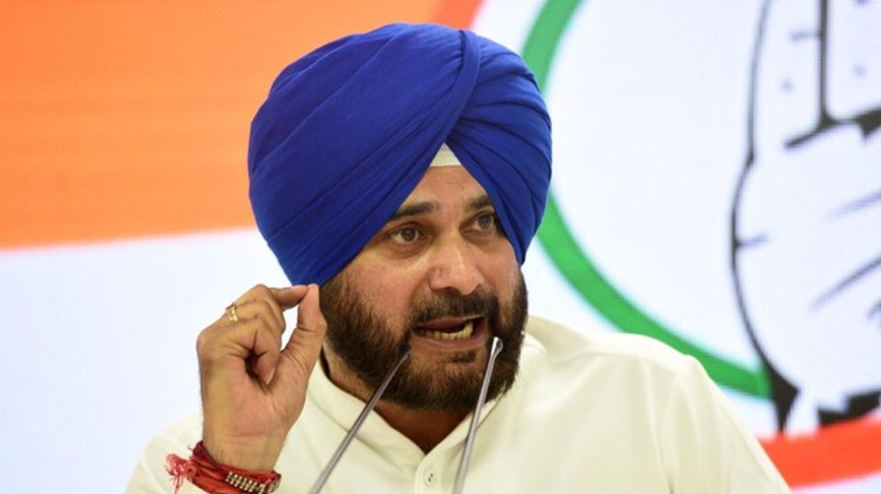 Why did Navjot Sidhu resign, pushing the Punjab Congress into a deeper crisis?