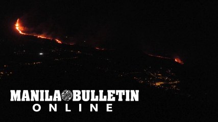 Canaries volcano lava reaches sea