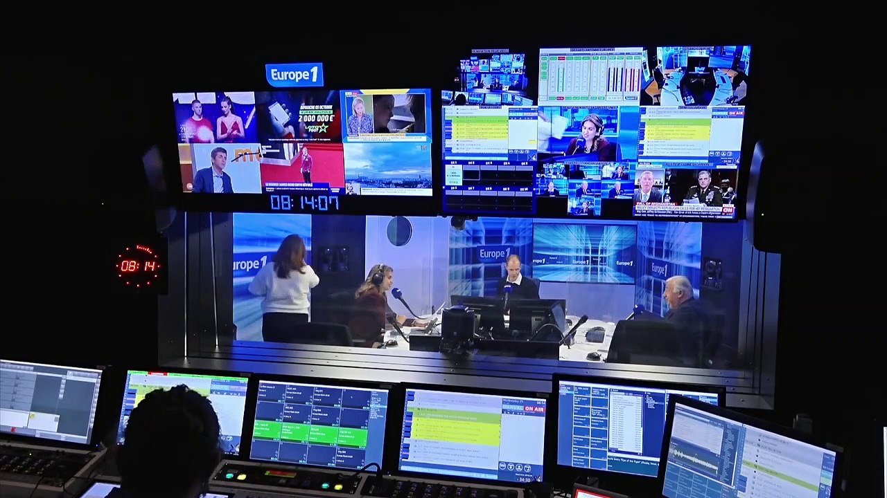 Visas : Gérard Larcher dénonce une "absence de politique migratoire française"