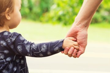 Les services sociaux leur retire leur enfant pour une raison choquante