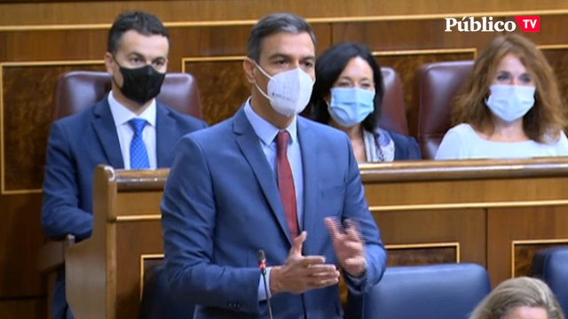 Sánchez se enzarza con Casado en un juego de sí o no