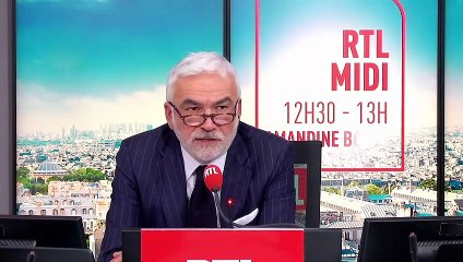 Crise des sous-marins : "les Européens doivent sortir de la naïveté", dit Macron
