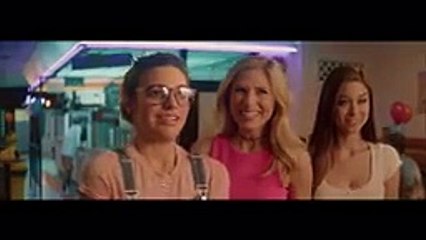 Marshmello_-_Summer_(Official_Music_Video)_with_Lele_Pons_144P