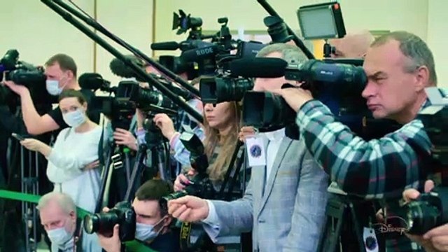 Entre las estrellas - Tráiler oficial VOSE Disney+