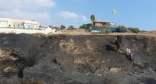 Porto Empedocle (AG) - Incendio di vegetazione minaccia abitazioni (29.09.21)