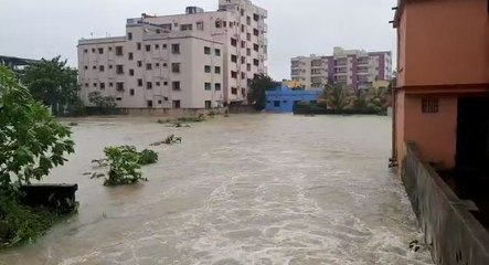 নিম্নচাপের জেরে জলমগ্ন খড়গপুর ষ্টেশন সংলগ্ন এলাকা |Oneindia bengali