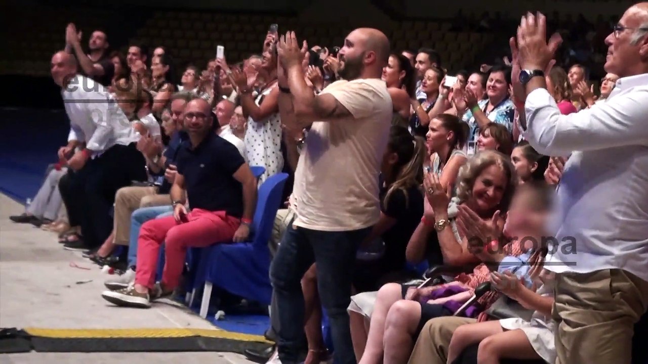 ÚLTIMAS IMÁGENES. Doña Ana Martín disfruta en familia del concierto de su hija, Isabel Pantoja