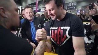 Devon larratt arm wrestling
