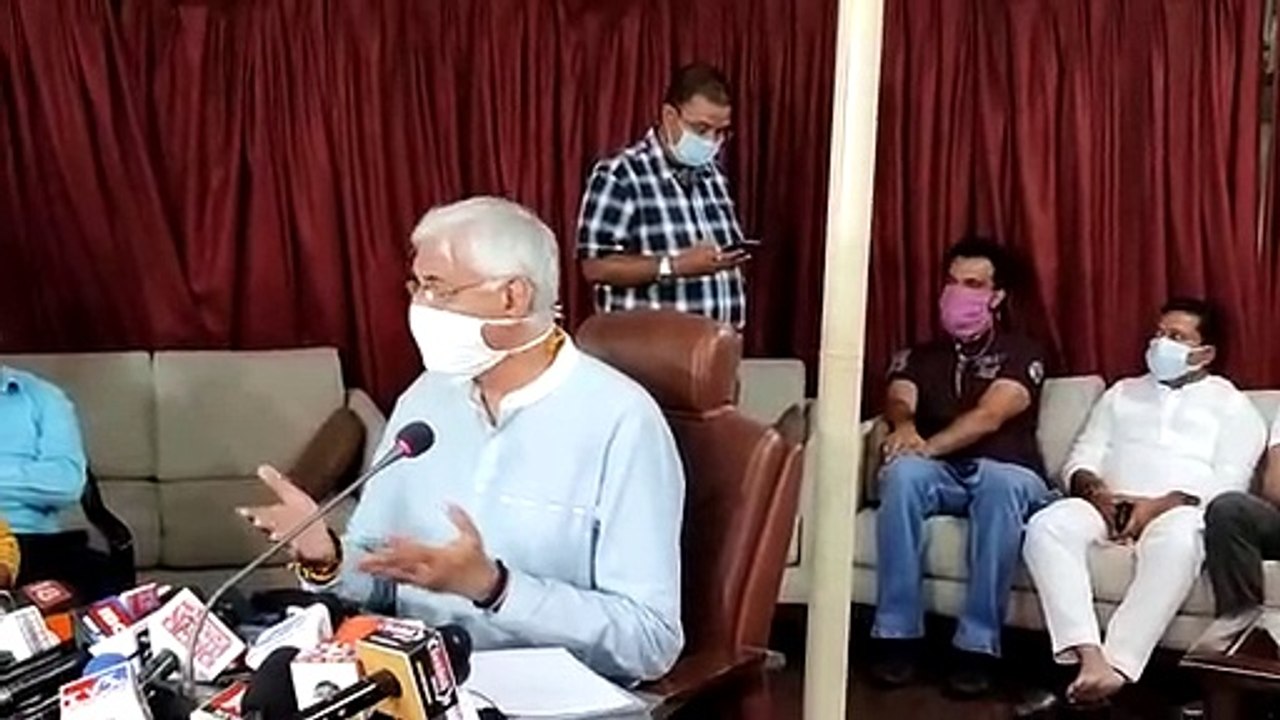 छत्तीसगढ़ में सियासी हलचल फिर तेज, कांग्रेस के 1...