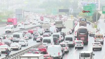 İstanbul'da iş çıkış saatlerinde trafik yoğunluğu