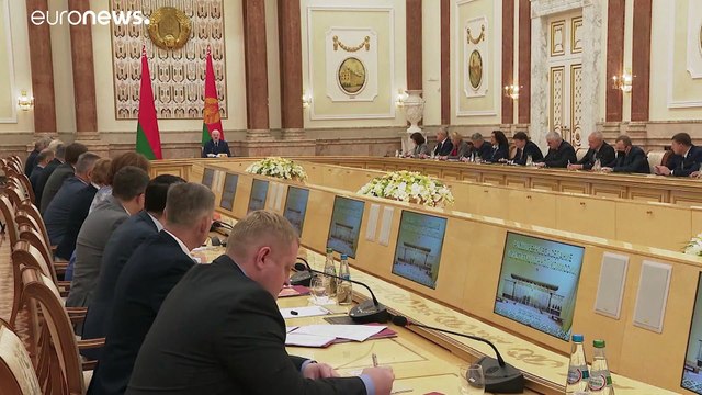 Брюссель наказывает за мигрантов Минск и предупреждает Варшаву