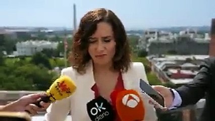 Díaz Ayuso pone firme al Papa Francisco, tras soltar una de sus proclamas comunistoides
