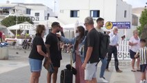 Isa Pantoja, Anabel Pantoja y Raquel Bollo cogen el ferry hacia Lanzarote