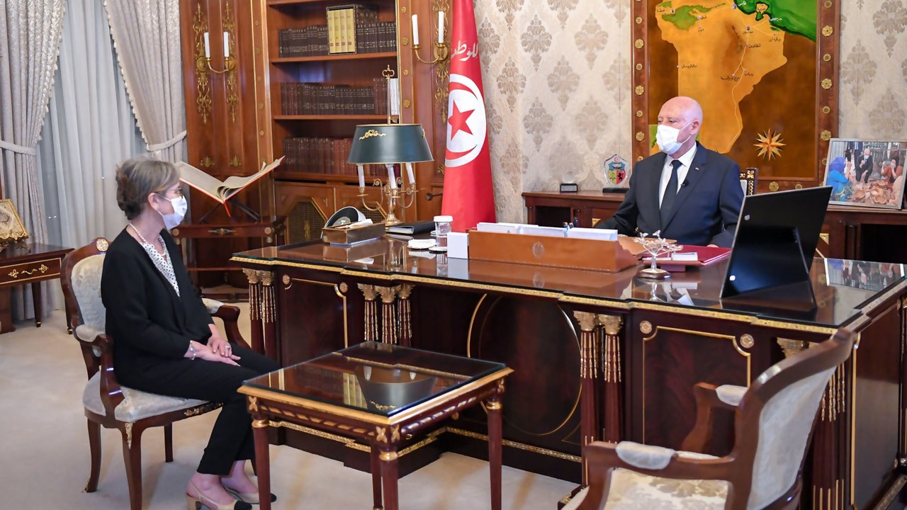 تكليف بودن بتشكيل حكومة جديدة لم يخمد مخاوف الت...