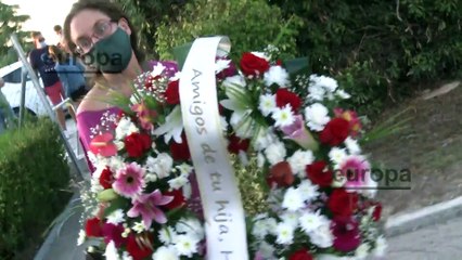La familia de Doña Ana reciben flores y pésames por su memoria