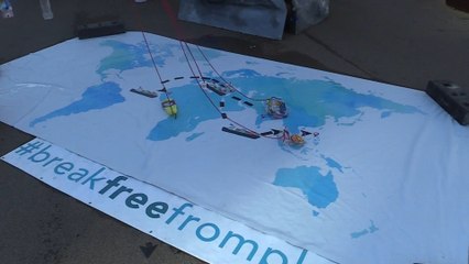 Activistas en Bruselas dicen no a la exportación del plástico