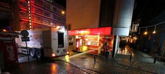 Efeler'in temizlik ekipleri çalışmalarını sürdürüyor