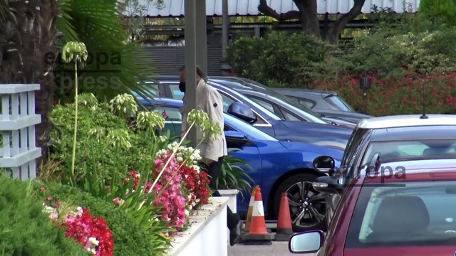 Los hermanos de Ana Obregón acuden al hospital a visitar a su padre