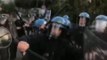 Los activistas climáticos protestan en Milán y se enfrentan a la policía antidisturbios