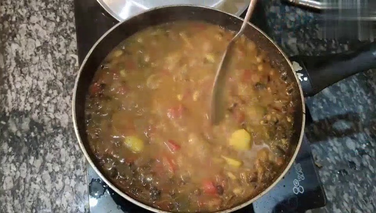 Aaloo chana moong aur moongphali ki ek dum nai mix sabzi