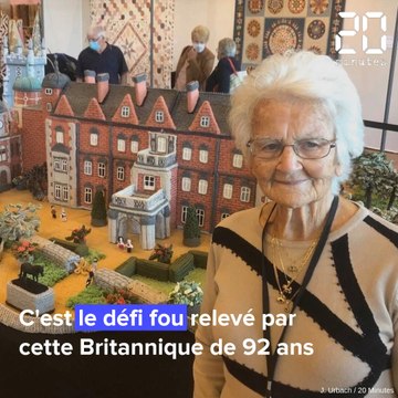 Angleterre: Margaret Seaman reproduit en tricot la maison de campagne de la reine