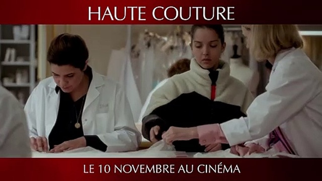 Bande-annonce de Haute Couture avec Lyna Khoudri et Nathalie Baye