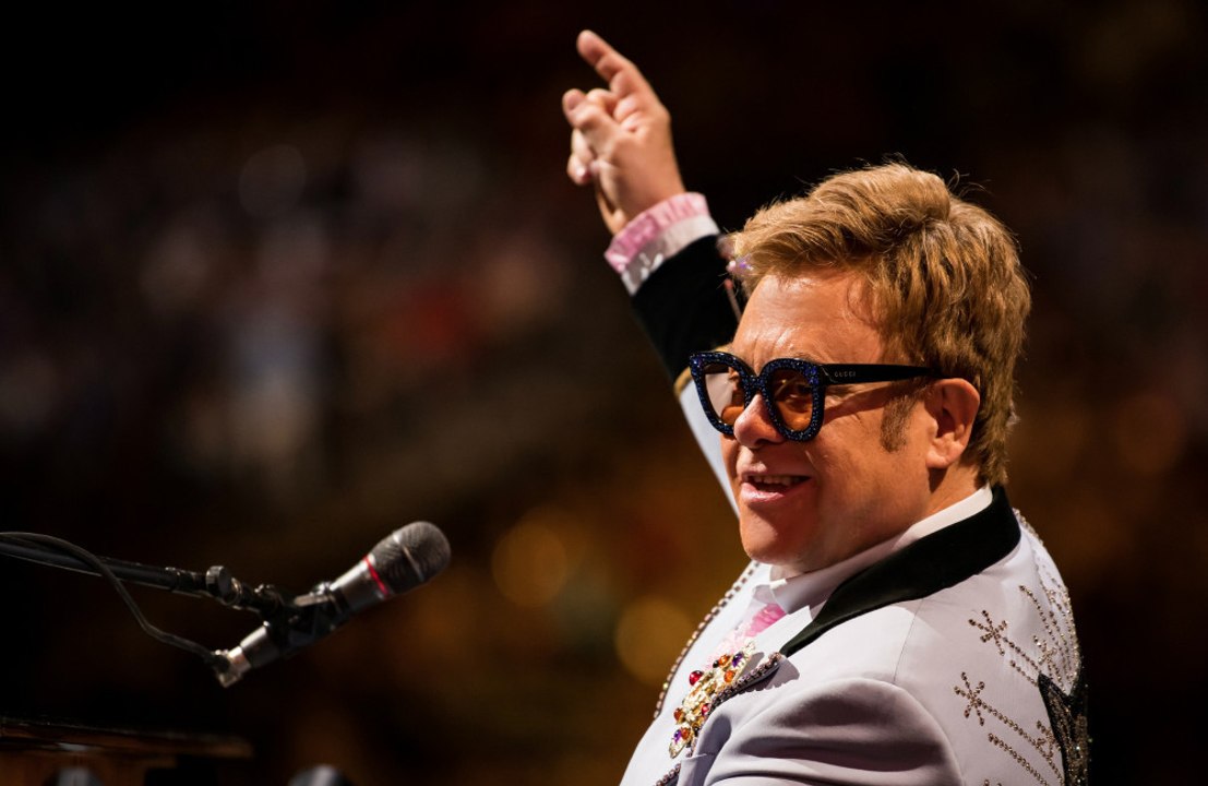 Elton John et Stevie Wonder dévoilent leur duo inattendu "Finish Line"
