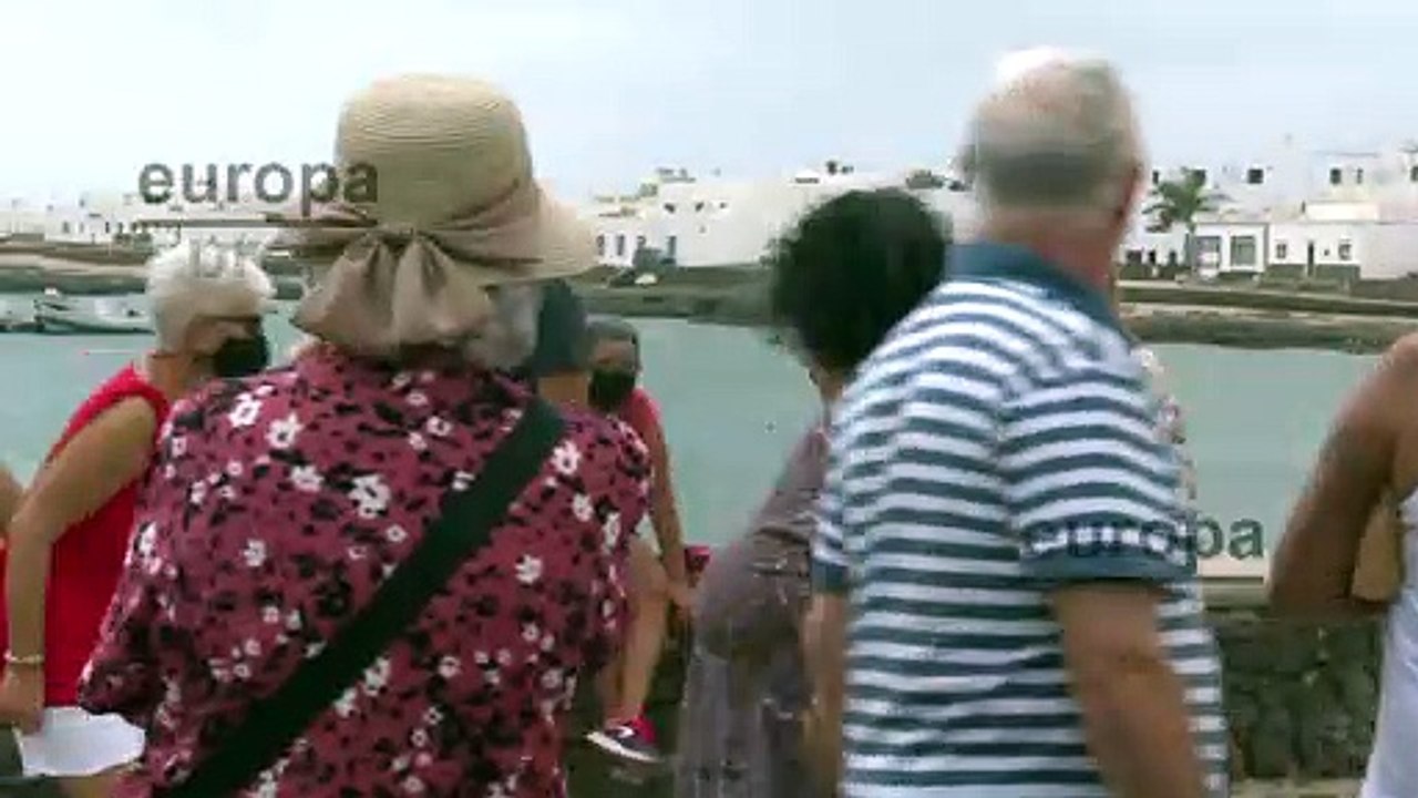 Belén Esteban come con Omar Sánchez y la madre de Anabel Pantoja