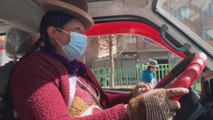 La línea Lila, el transporte público de mujeres que desafía al machismo en Bolivia