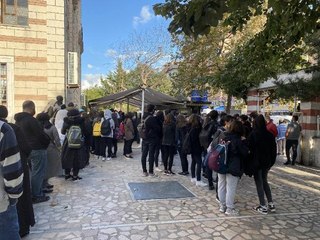 ÜSKÜDAR'DAKİ KAZADA ÖLEN 13 YAŞINDAKİ KIZ ÇOCUĞU SON YOLCULUĞUNA UĞURLANDI