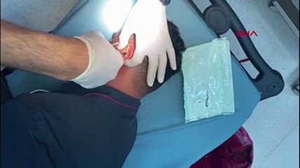 Ehliyet sınavında 'casus kulaklık' ile yakalandı