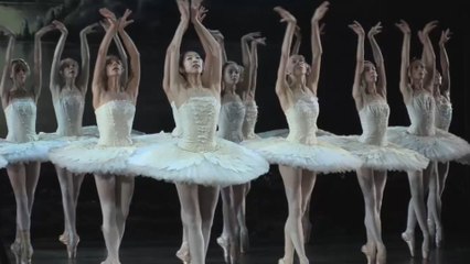 Duato se atreve con "El lago de los cisnes" en San Petersburgo