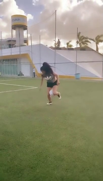 skill freestyle sexy girl